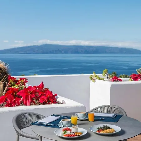 Apartment 3 Bdr Sea View *