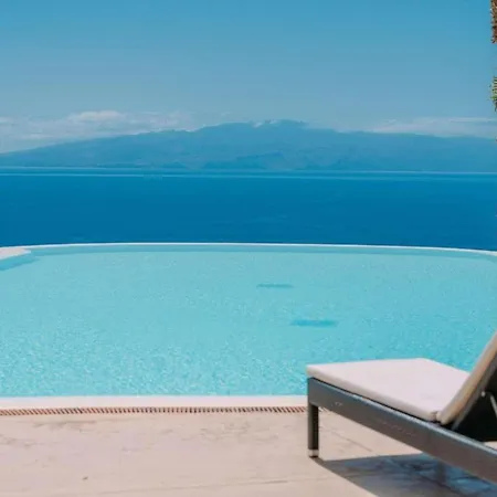 Apartment 3 Bdr Sea View *